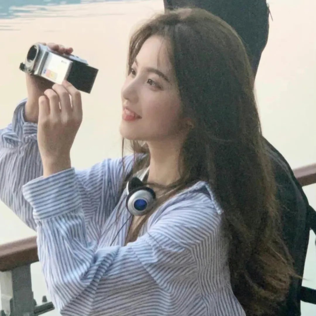 彼岸花开花又落